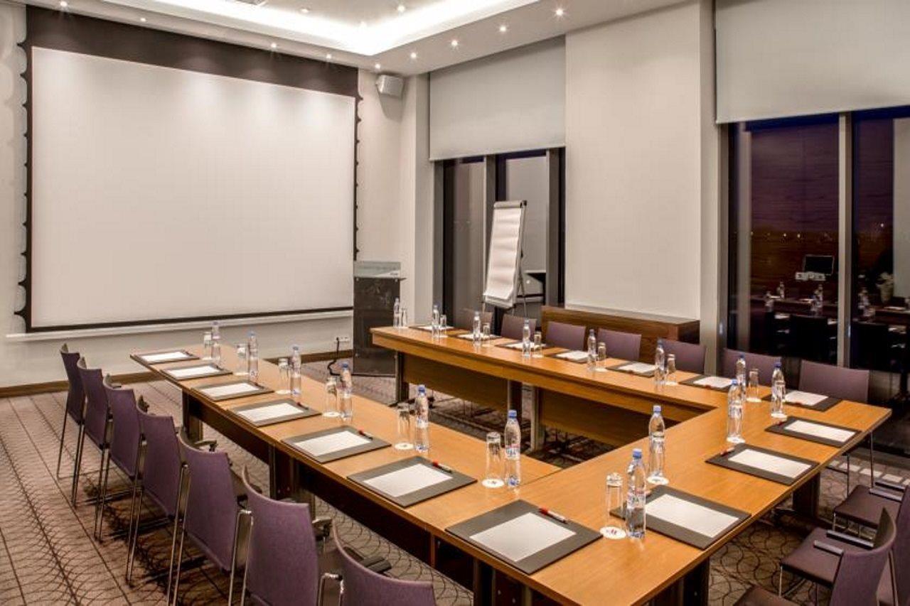 Minsk Marriott Hotel Екстериор снимка