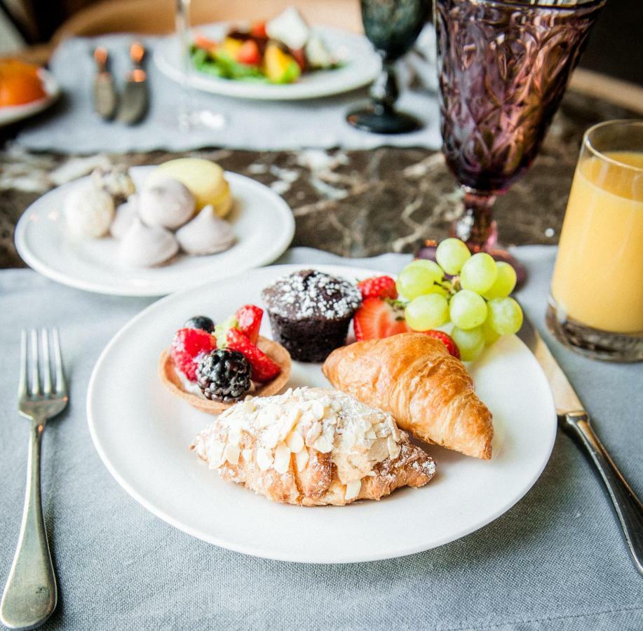 Minsk Marriott Hotel Екстериор снимка